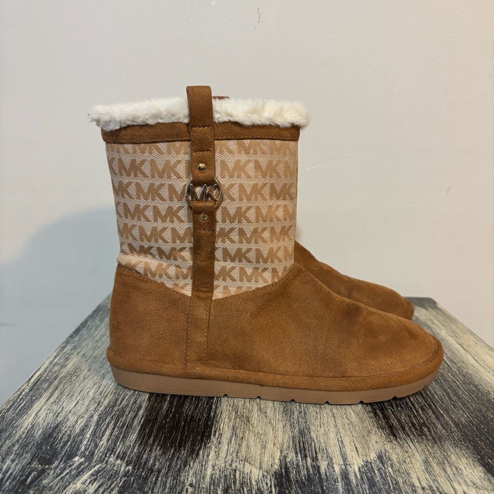 Michael Kors Kids Brown Winter Boots | Size 5